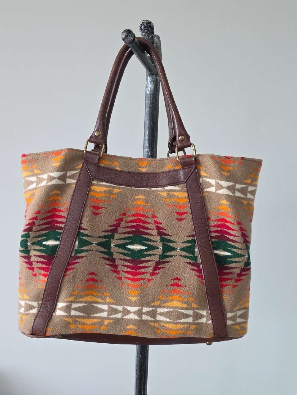 Pendleton Southwestern-style Wool Tote Bag - Picture 12 of 14